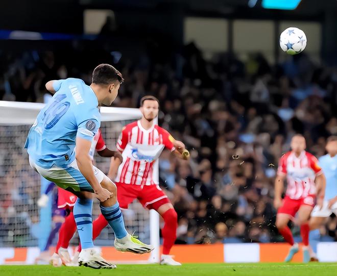 荷兰翻盘曼城,阿尔瓦雷斯爆发神勇 荷兰翻盘曼城,阿尔瓦雷斯爆发神勇