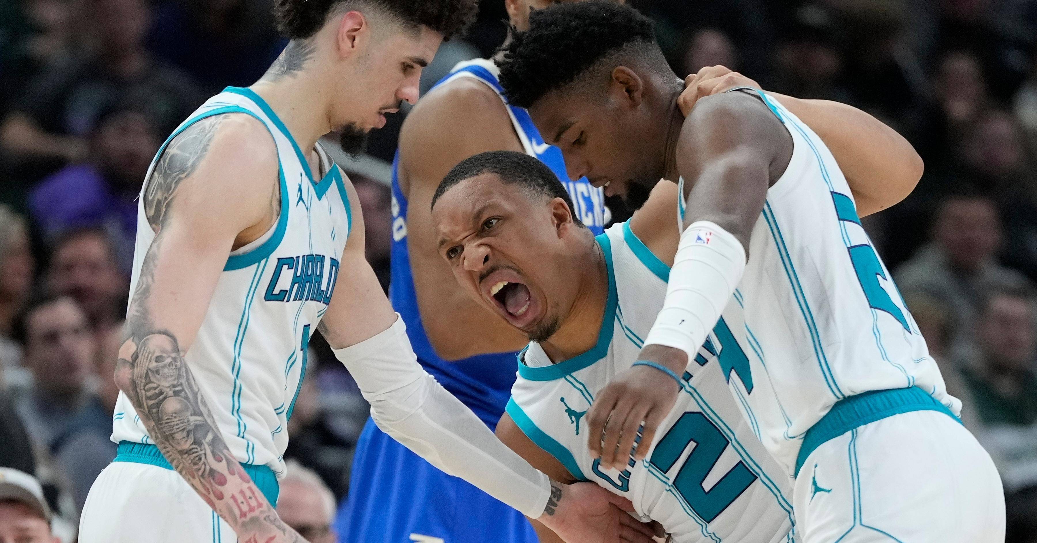 黄蜂血洗步行者，塔图姆送出助攻