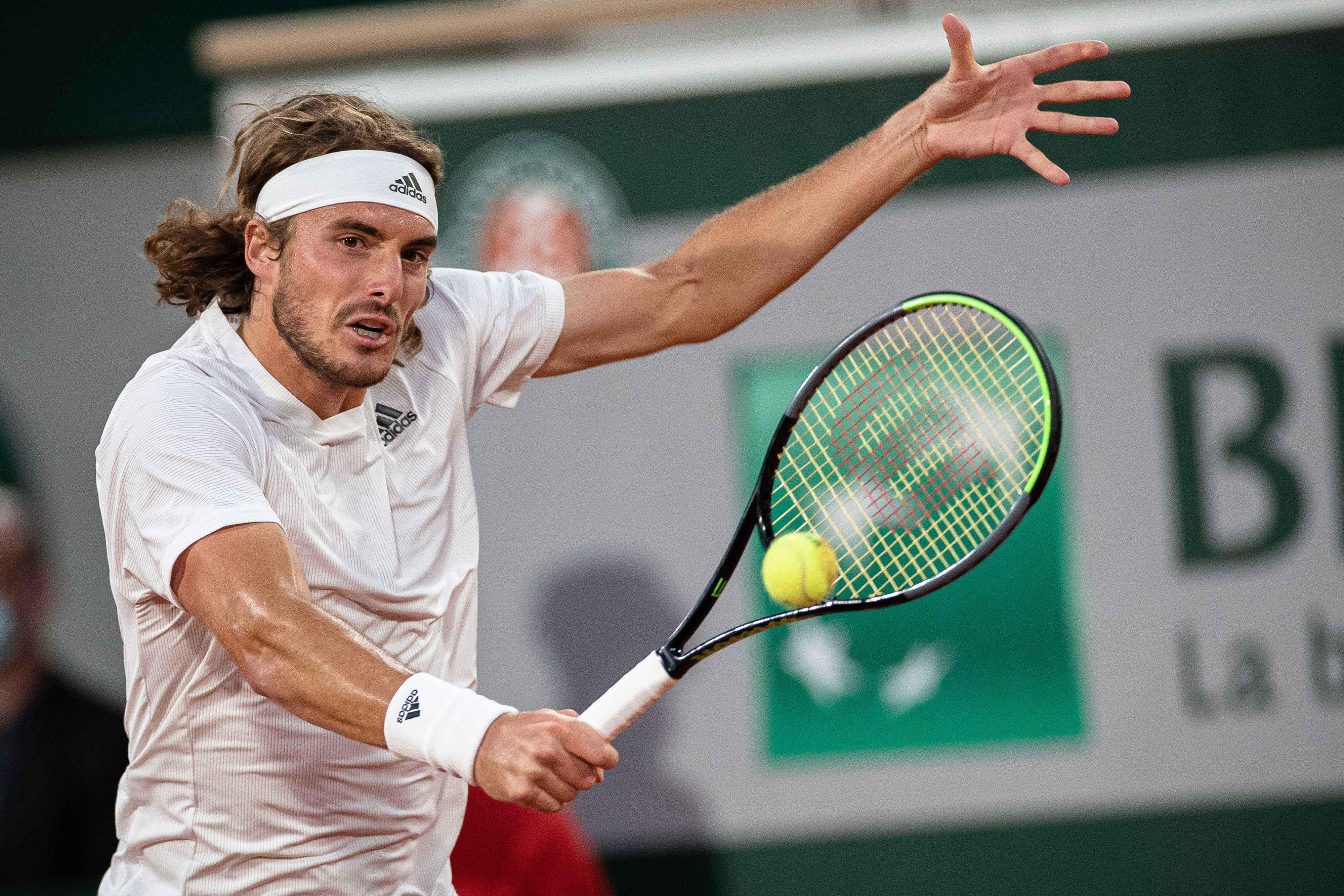 世界网球队横扫日本网球队，西西帕斯绝境逆转的简单介绍