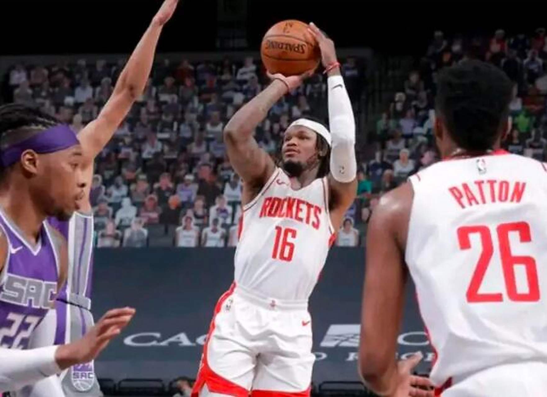 波兰男篮险胜中国男篮，麦科勒姆高光表现的简单介绍