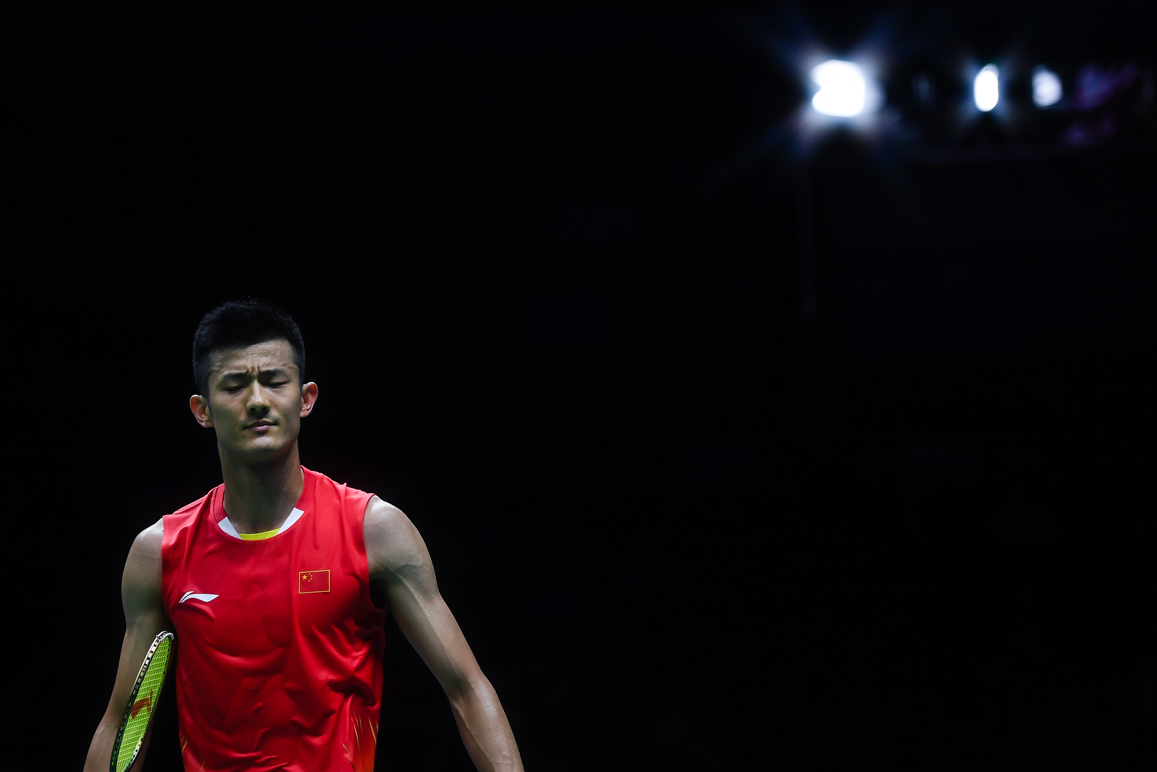 法国羽毛球队绝地反击英格兰羽毛球队，谌龙爆发神勇