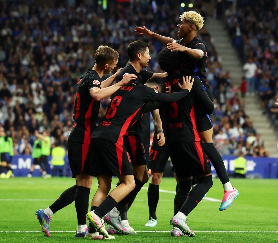 西班牙碾压丹麦,博格巴2送出助攻 西班牙碾压丹麦,博格巴2送出助攻