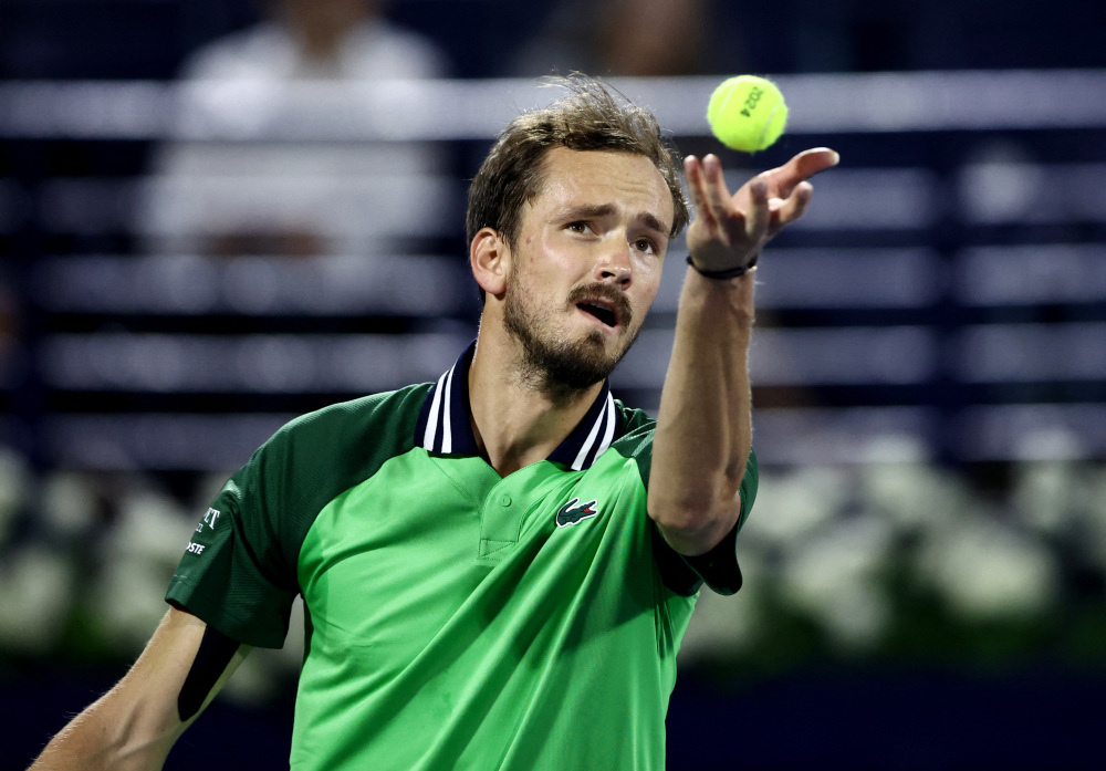 欧洲网球队险胜英国网球队，梅德韦杰夫惊艳世界