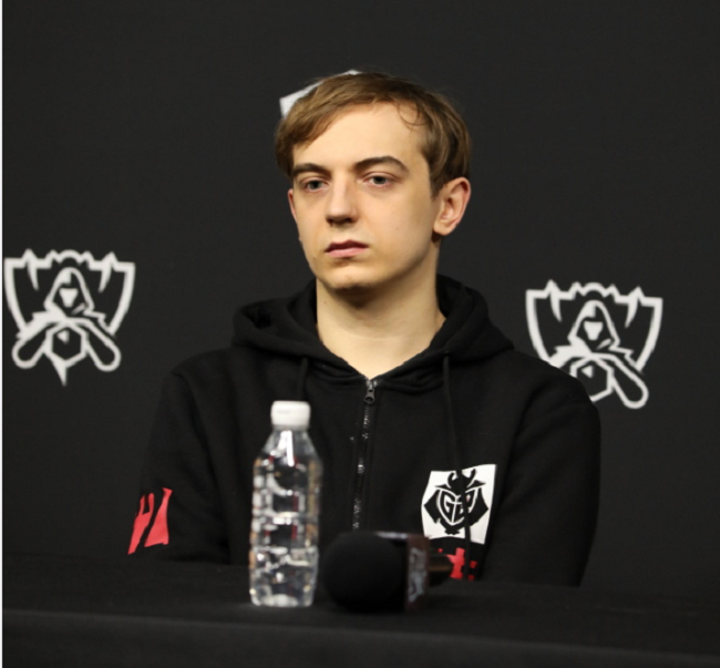 关于爆冷！S赛强队意外出局震惊全场的信息