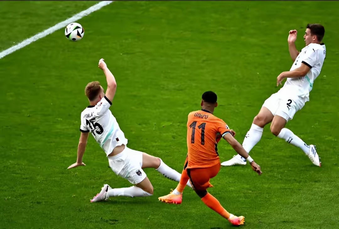 英格兰队翻盘德国队，波尔点燃赛场