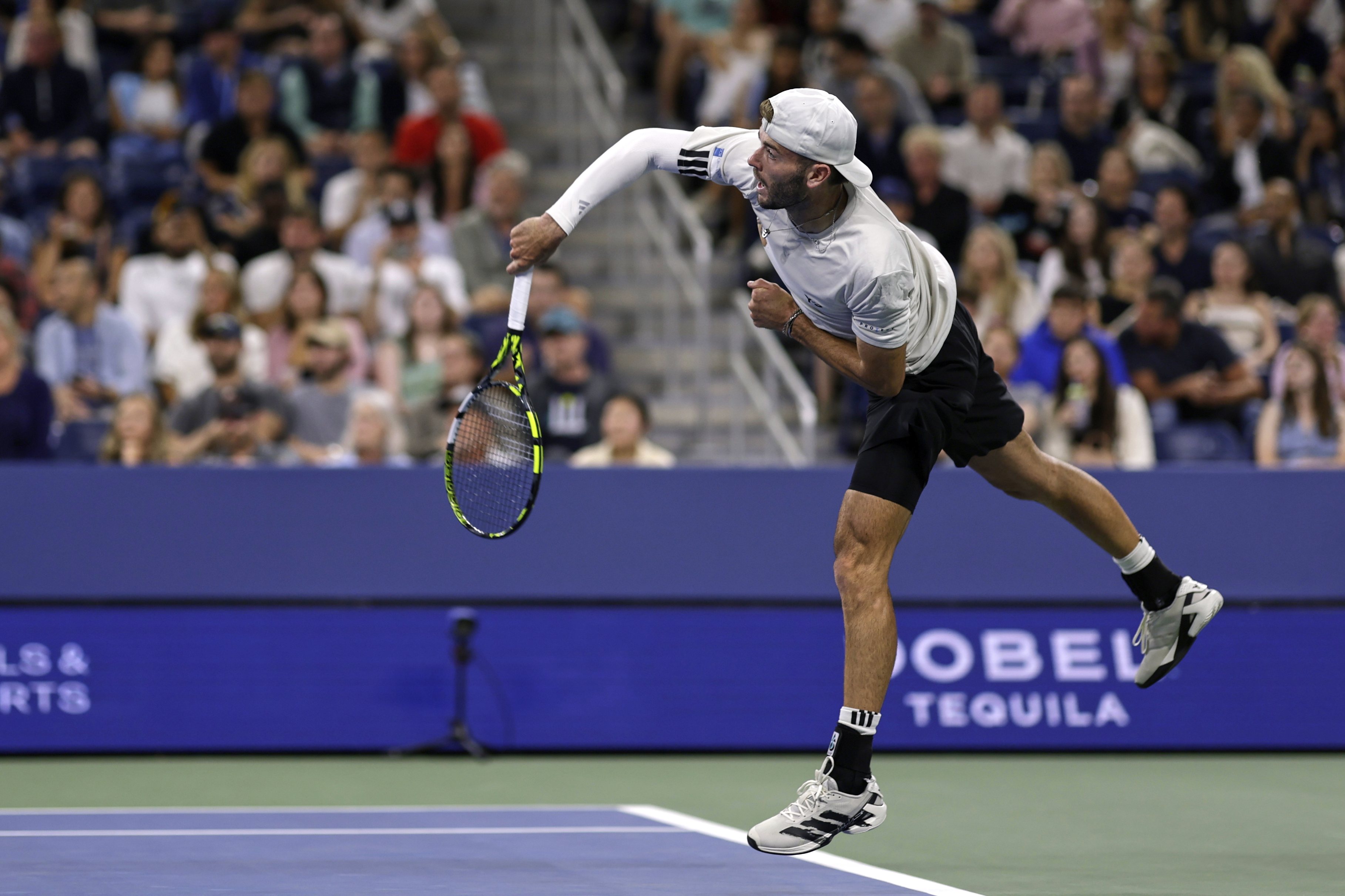 美网逆转戴维斯杯，兹维列夫扛起全队