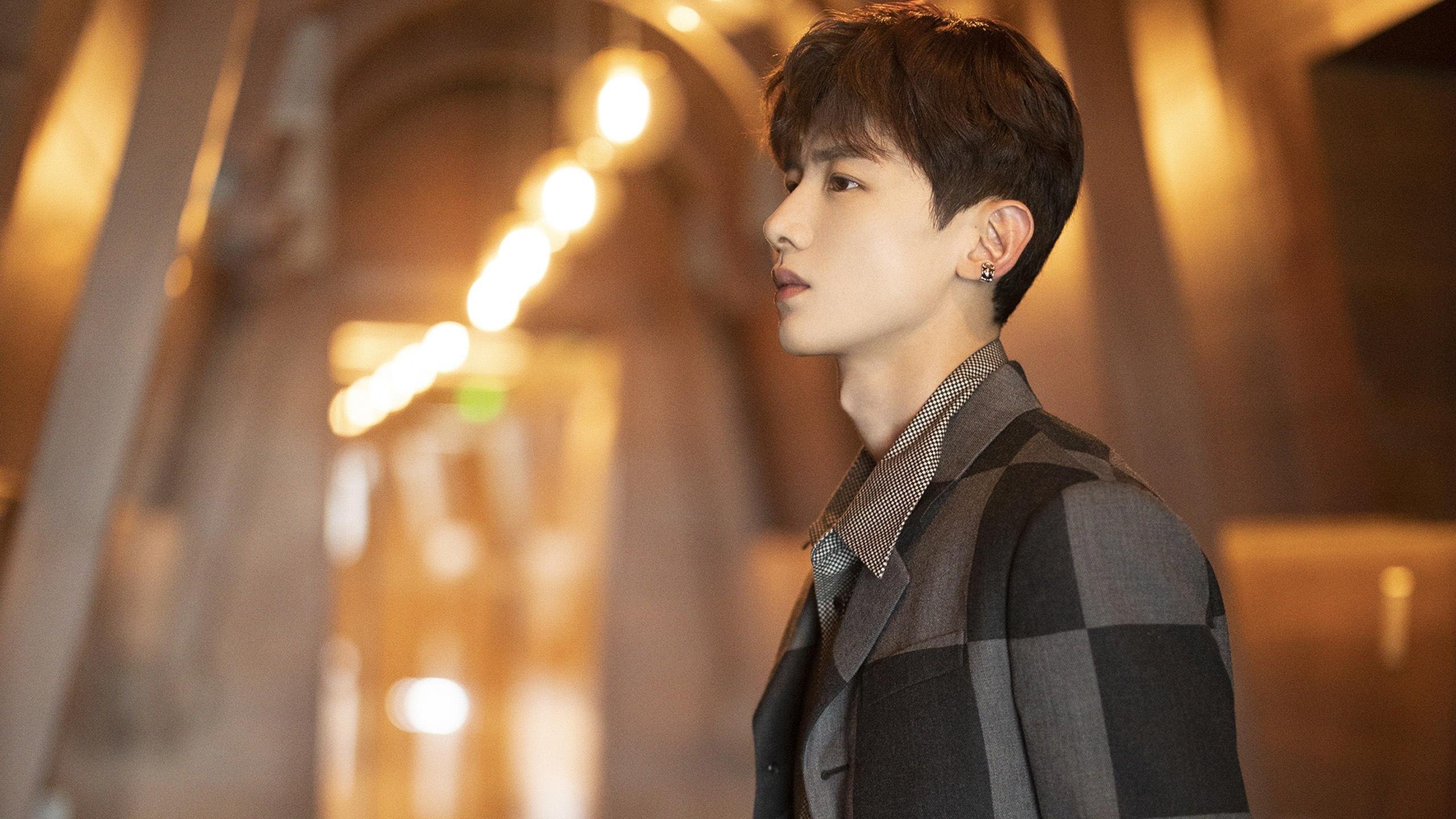 一人军团，西西帕斯碾压ATP总决赛，用肩膀扛起整支队伍的冠军梦想