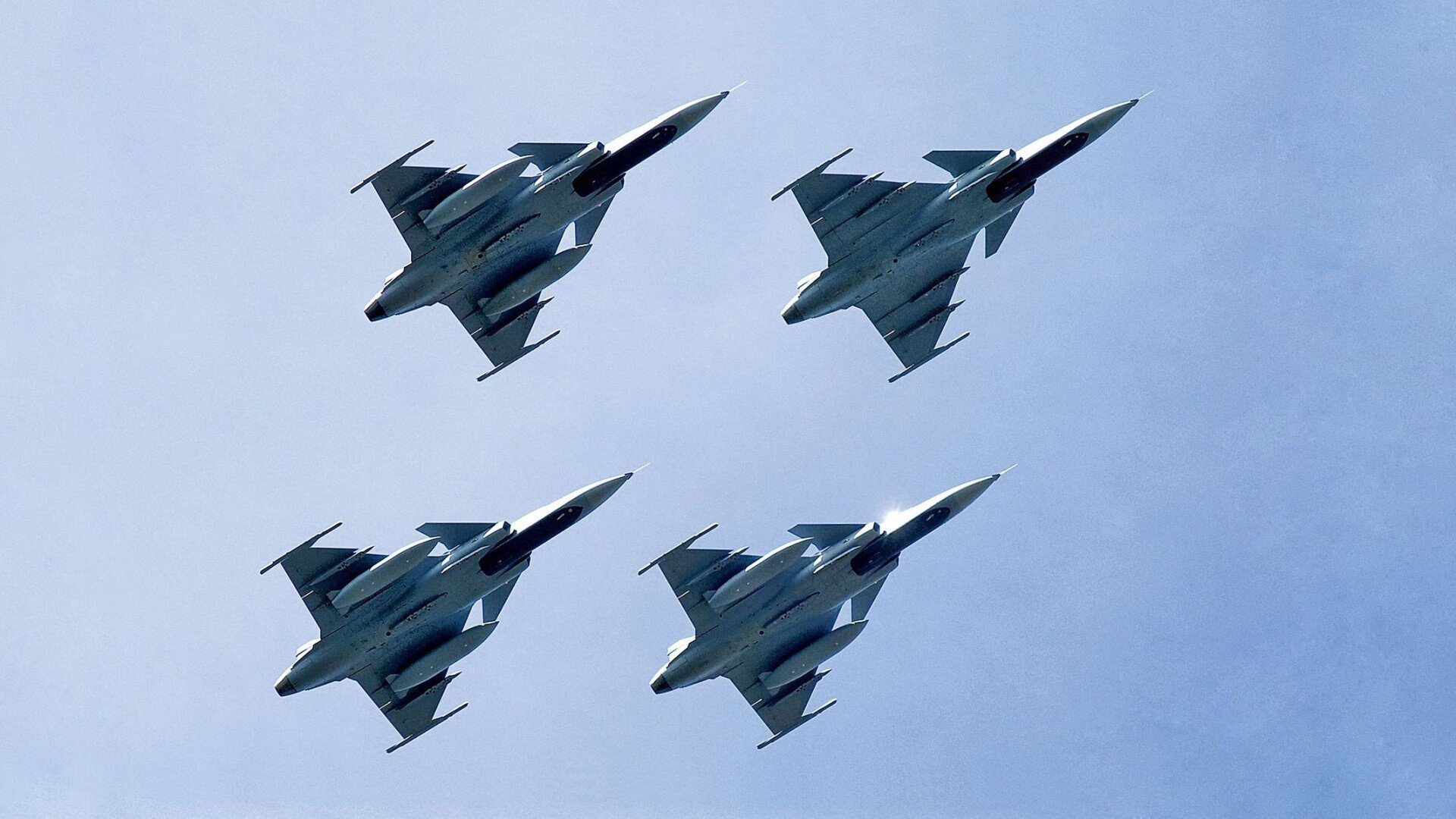 窒息式防守撕裂活塞铁壁，克莱37分火力全开助爵士强势晋级