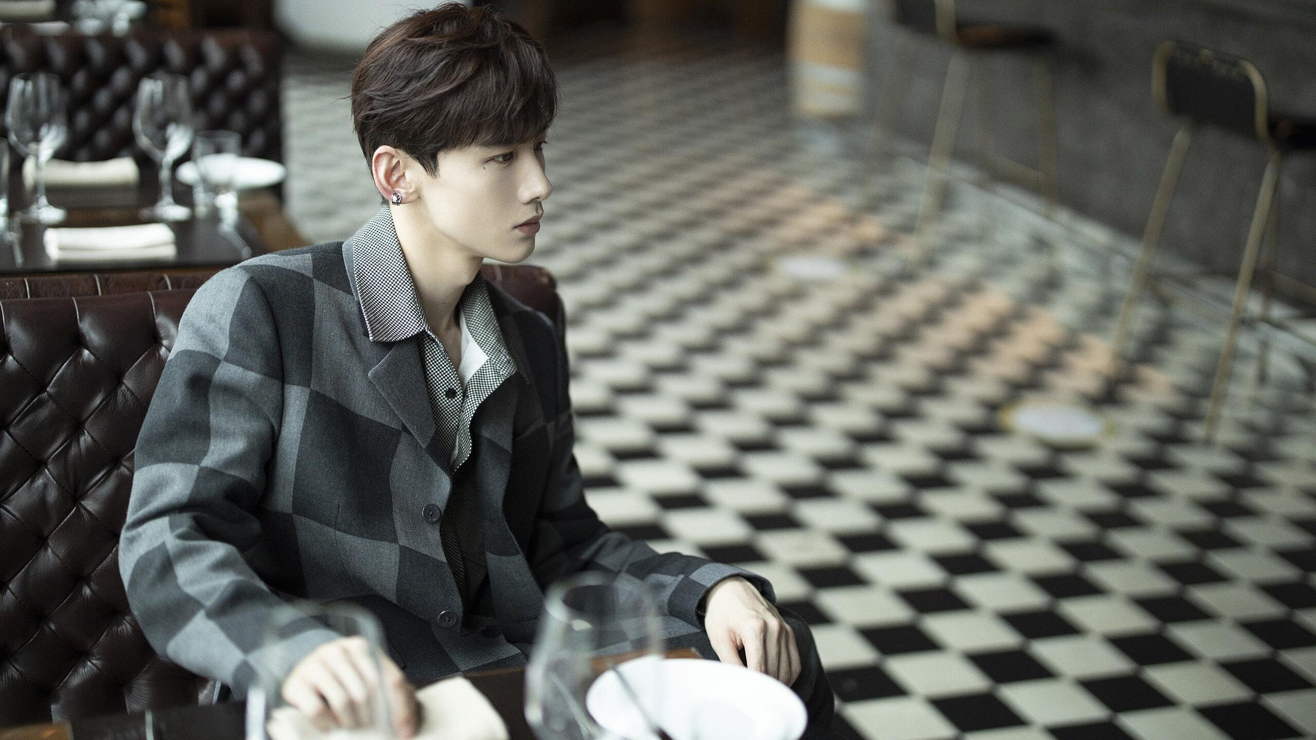 非洲门神窒息级表演！奥纳纳8次神扑，安哥拉铁血窒息流压制黄黑军团